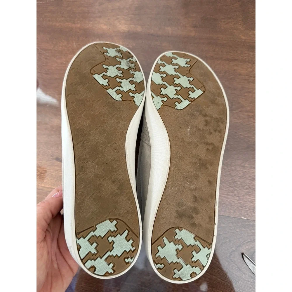 Dr. Scholl's Be Free Beige Perforated Slip-On Sneakers Comfort Shoes Women's